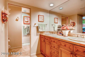 9511 N 46th Pl, Phoenix, AZ 85028 photo 13