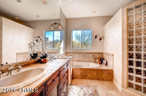 9511 N 46th Pl, Phoenix, AZ 85028 photo 14