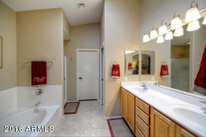 3232 E Maldonado Dr, Phoenix, AZ 85042 photo 13