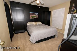 426 E Kerry Ln, Phoenix, AZ 85024 photo 9