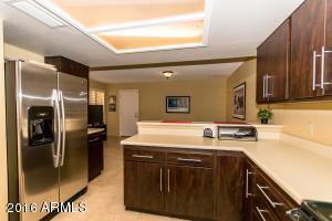 426 E Kerry Ln, Phoenix, AZ 85024 photo 4
