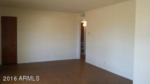 516 E Butler Dr, Phoenix, AZ 85020 photo 5