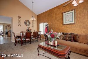 6239 S 19th Dr, Phoenix, AZ 85041 photo 4