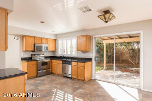 4015 E Hiddenview Dr, Phoenix, AZ 85048 photo 8