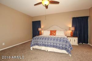 981 E Liberty Ln, Gilbert, AZ 85296 photo 9