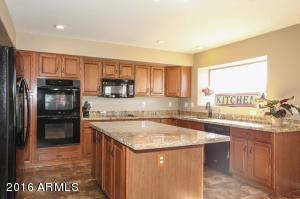 981 E Liberty Ln, Gilbert, AZ 85296 photo 3