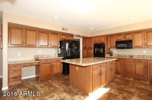 981 E Liberty Ln, Gilbert, AZ 85296 photo 4