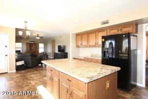 981 E Liberty Ln, Gilbert, AZ 85296 photo 5