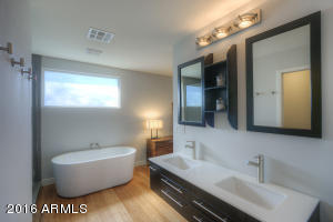 5802 N 13th Pl, Phoenix, AZ 85014 photo 9
