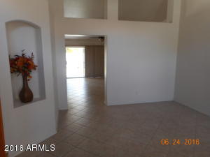 613 W Spur Ave, Gilbert, AZ 85233 photo 3