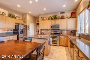 4725 E Robin Ln, Phoenix, AZ 85050 photo 14