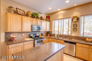 4725 E Robin Ln, Phoenix, AZ 85050 photo 11