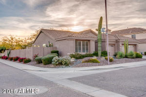 4725 E Robin Ln, Phoenix, AZ 85050 photo 2
