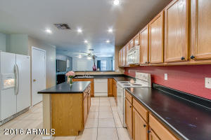 1343 S Bridgegate Dr, Gilbert, AZ 85296 photo 6