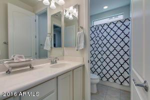3773 E Covey Ln, Phoenix, AZ 85050 photo 27
