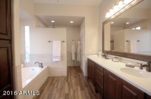 1354 W Laurel Ave, Gilbert, AZ 85233 photo 37