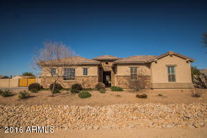 1860 E Appleby Rd, Gilbert, AZ 85298 photo 1