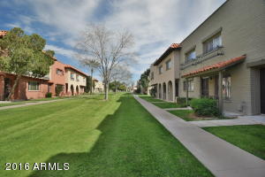 2807 E Fairmount Ave, Phoenix, AZ 85016 photo 8