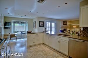 4995 E Cheery Lynn Rd, Phoenix, AZ 85018 photo 24