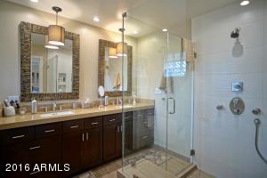 4995 E Cheery Lynn Rd, Phoenix, AZ 85018 photo 7