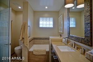 4995 E Cheery Lynn Rd, Phoenix, AZ 85018 photo 8