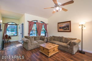 812 E Park Ave, Gilbert, AZ 85234 photo 2