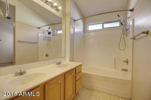 304 N Bay Dr, Gilbert, AZ 85233 photo 10