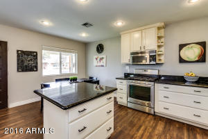 3917 E Fairmount Ave, Phoenix, AZ 85018 photo 4