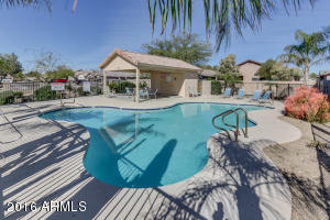 2720 E Schiliro Cir, Phoenix, AZ 85032 photo 4