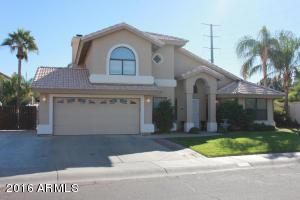 2001 E Cortez Dr, Gilbert, AZ 85234 photo 2