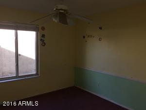 1907 E Saint Catherine Ave, Phoenix, AZ 85042 photo 8