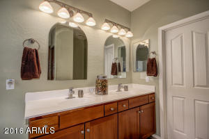 2946 E Ravenswood Dr, Gilbert, AZ 85297 photo 18