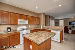 2946 E Ravenswood Dr, Gilbert, AZ 85297 photo 12