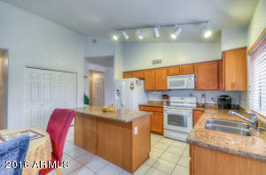 1264 S Corrine Dr, Gilbert, AZ 85296 photo 10
