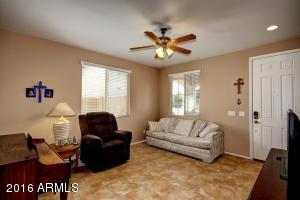 972 Euclid Ave, Gilbert, AZ 85297 photo 5