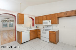 880 E Vaughn Ave, Gilbert, AZ 85234 photo 4