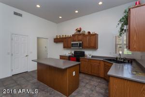 4599 S Taquitz Dr, Gilbert, AZ 85297 photo 7