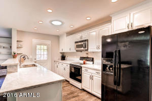 1352 E Chilton Dr, Tempe, AZ 85283 photo 7
