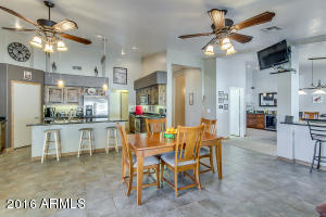 1272 S Dodge Ct, Gilbert, AZ 85233 photo 2
