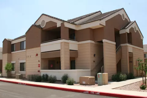 36 E Vaughn Ave #10, Gilbert, AZ 85234 photo 2