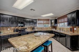 4127 E Pinto Ln, Phoenix, AZ 85050 photo 2
