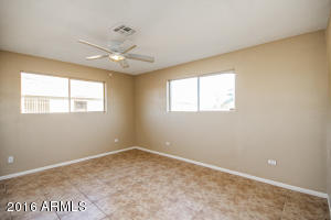 2706 E Mobile Ln, Phoenix, AZ 85040 photo 8