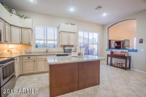 2327 E Amber Ln, Gilbert, AZ 85296 photo 14