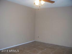 7633 W Mitchell Dr, Phoenix, AZ 85033 photo 10