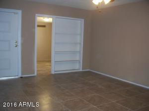 7633 W Mitchell Dr, Phoenix, AZ 85033 photo 9