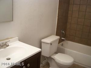 7633 W Mitchell Dr, Phoenix, AZ 85033 photo 8