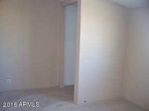 7633 W Mitchell Dr, Phoenix, AZ 85033 photo 5