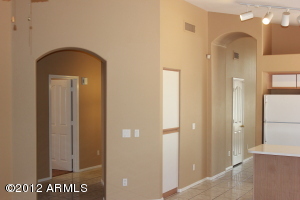 1408 E Comstock Dr, Gilbert, AZ 85296 photo 4