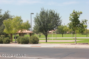 1408 E Comstock Dr, Gilbert, AZ 85296 photo 8