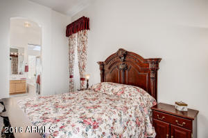 4836 E Daley Ln, Phoenix, AZ 85054 photo 13